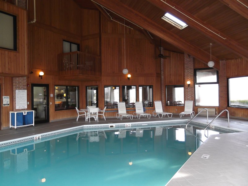 Country Hearth Inn - Fulton, MO