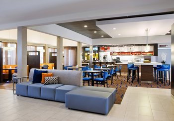 Courtyard by Marriott- Camelback/Phoenix - Lobby