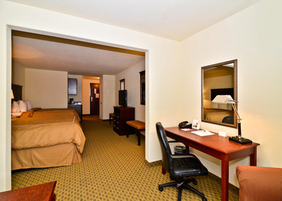 Comfort Suites - Ennis, TX