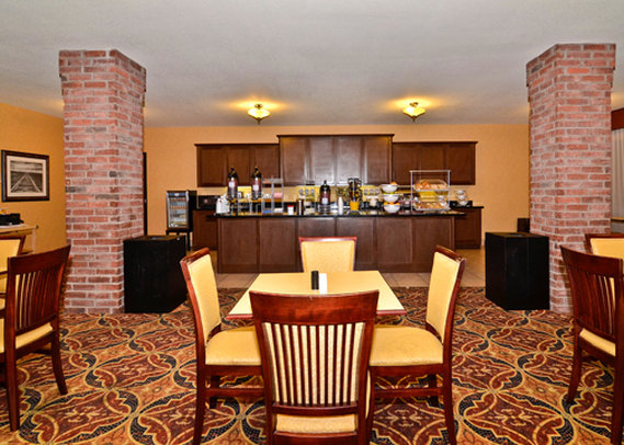 Comfort Suites - Ennis, TX