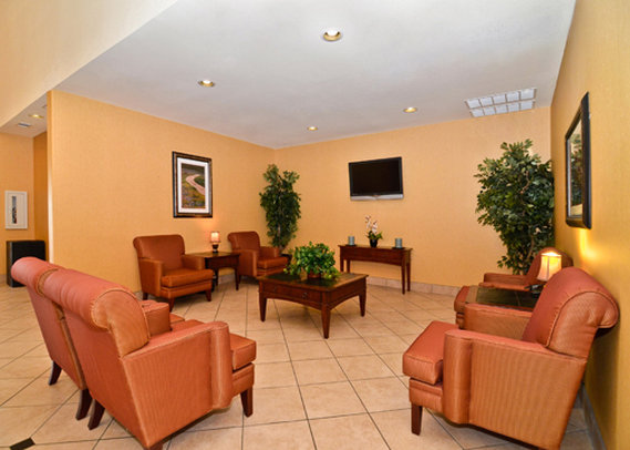 Comfort Suites - Ennis, TX