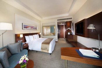 Holiday Inn Shanghai Pudong Kangqiao - Room