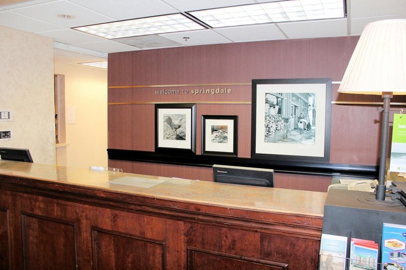 Hampton Inn & Suites Springdale - Springdale, AR