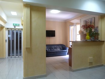 Aurora Hotel - Lobby