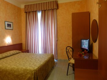 Aurora Hotel - Room