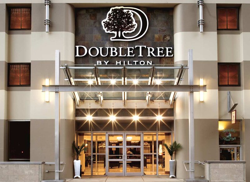 DoubleTree by Hilton Hotel & Suites Pittsburgh Downtown - Pittsburgh, PA