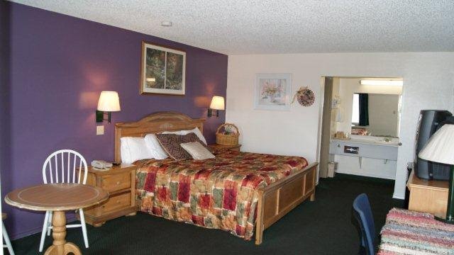 Americas Best Value Inn - Burleson, TX