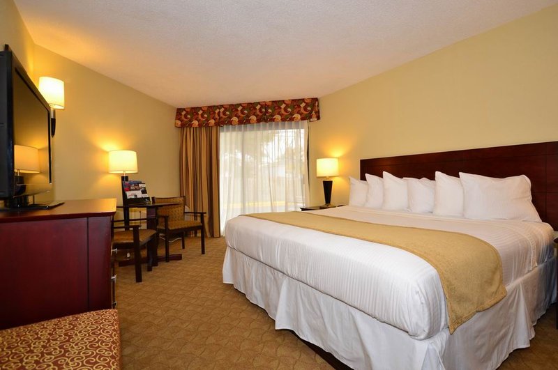BEST WESTERN Oak Manor - Biloxi, MS