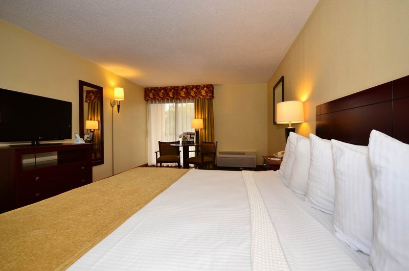 BEST WESTERN Oak Manor - Biloxi, MS