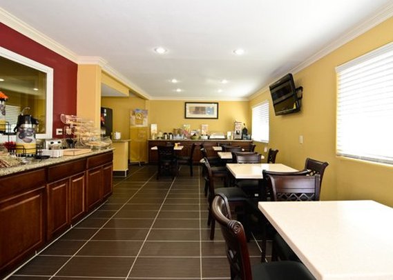 Quality Inn & Suites-Escondido - Escondido, CA