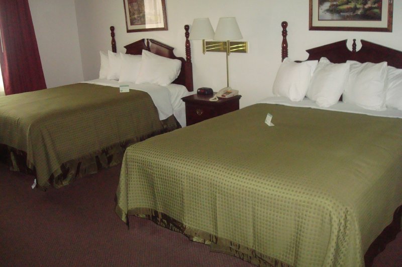 Americas Best Value Inn & Suites - Sikeston, MO