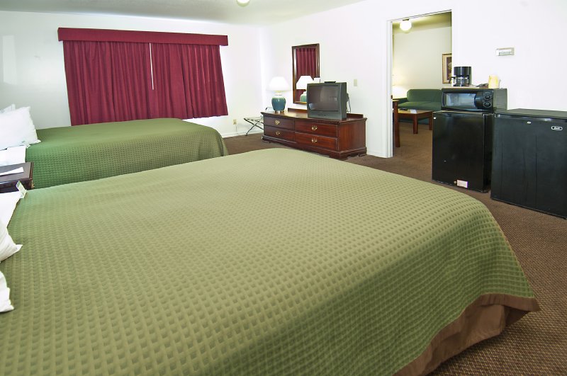Americas Best Value Inn & Suites - Sikeston, MO