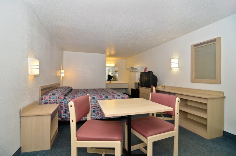 Americas Best Value Inn - Mentor-Cleveland - Mentor, OH