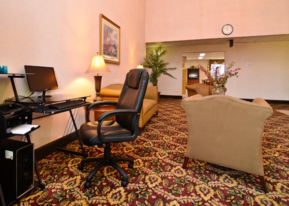 Quality Inn - Woodstock, IL