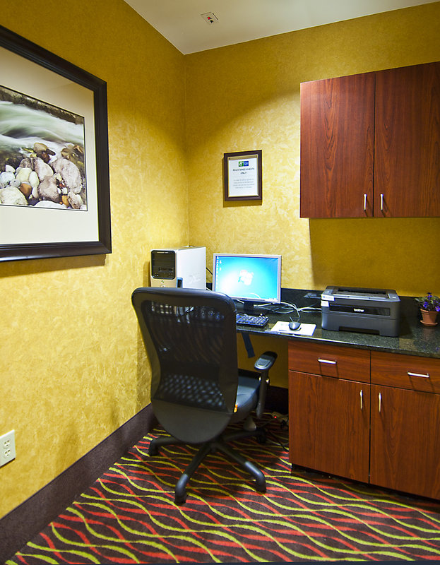 Holiday Inn Express & Suites TUPELO - Tupelo, MS