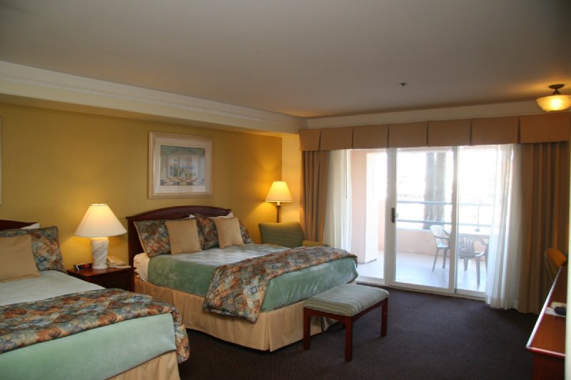 Tamarack Beach Resort by the Sea - Carlsbad, CA
