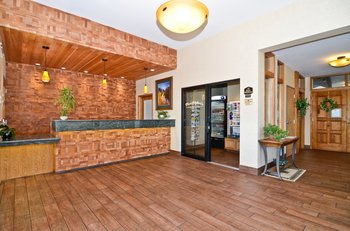 Best Western Plus Silver Saddle - Lobby