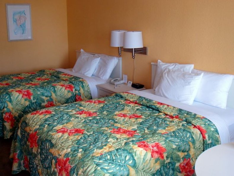 Tropical Inn Resort - Palm Bay, FL