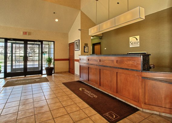 Sleep Inn & Suites Airport