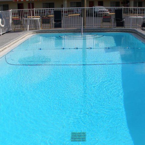 Red Carpet Inn - Starke, FL