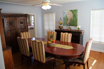 Cinema Suites Bed & Breakfast - Lobby