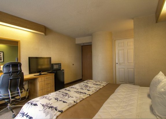Sleep Inn & Suites