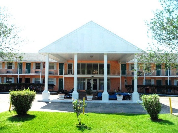 Red Carpet Inn - Houma, LA