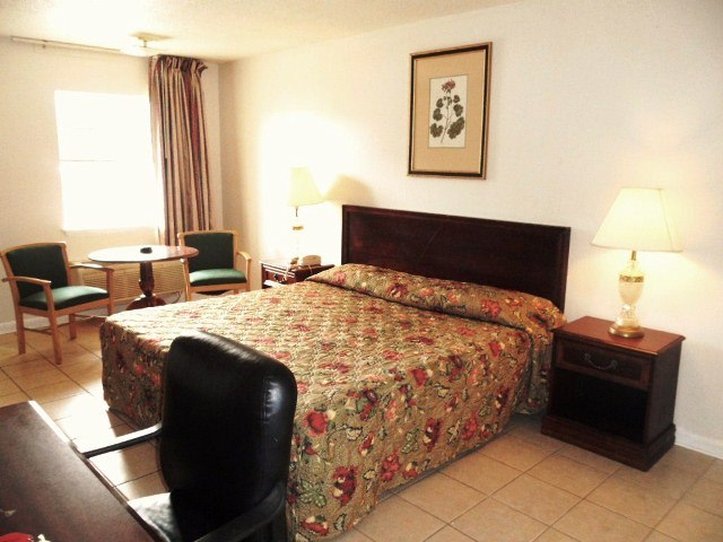 Red Carpet Inn - Houma, LA