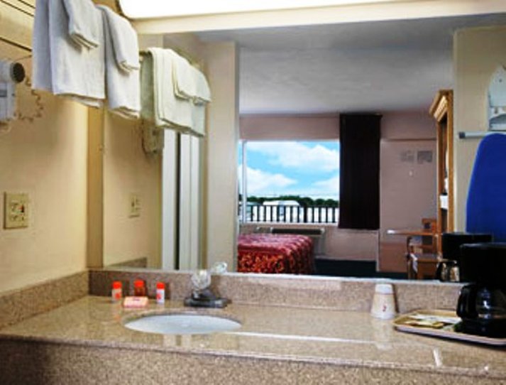 Econo Lodge West Atlantic City - Atlantic City, NJ