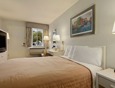 Travelodge By Wyndham Mill Valley/Sausalito - Mill Valley, CA