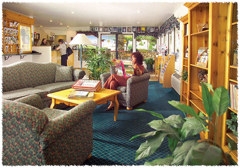 Econo Lodge - Austin, MN