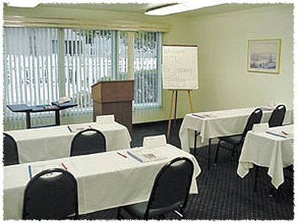 Econo Lodge - Austin, MN