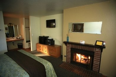 Sleepy Hollow Cabins and Motel - Crestline, CA
