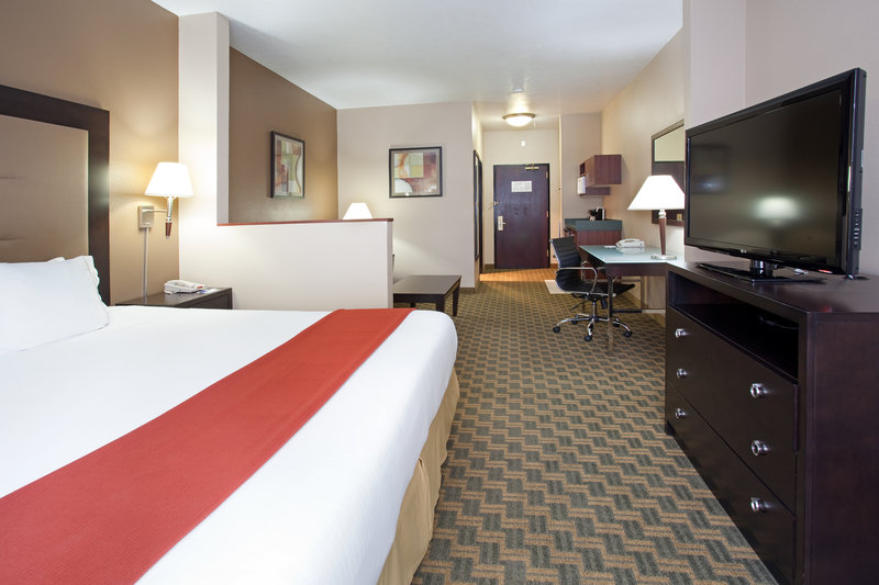 Holiday Inn Express & Suites PORTLAND AIRPORT - Portland, OR