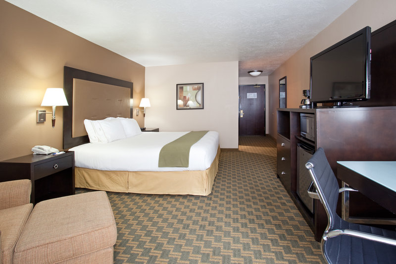 Holiday Inn Express & Suites PORTLAND AIRPORT - Portland, OR