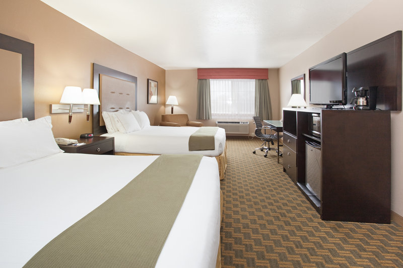 Holiday Inn Express & Suites PORTLAND AIRPORT - Portland, OR