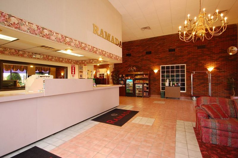 Ramada By Wyndham Murfreesboro - Murfreesboro, TN