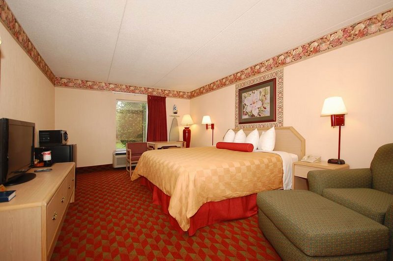 Ramada By Wyndham Murfreesboro - Murfreesboro, TN