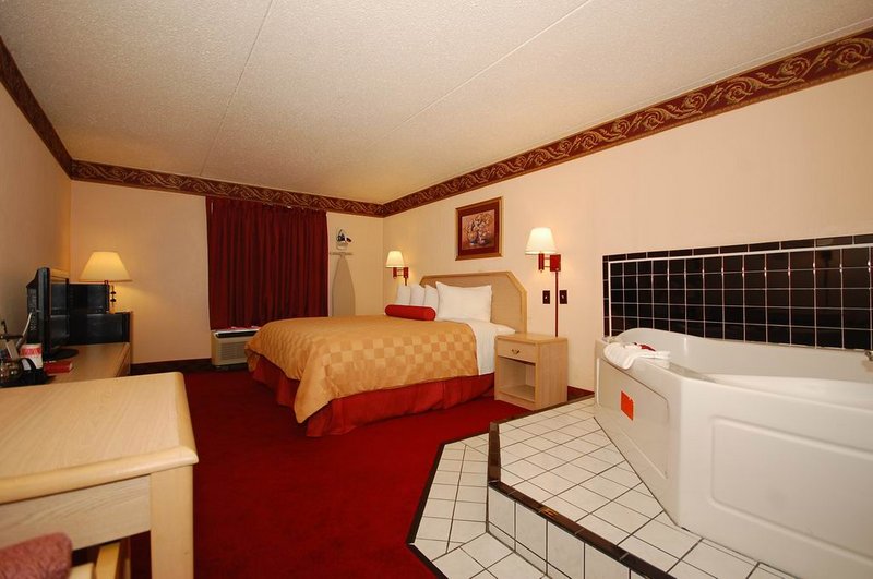 Ramada By Wyndham Murfreesboro - Murfreesboro, TN
