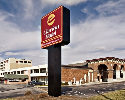 Clarion Hotel & Conference Center - Columbus, IN