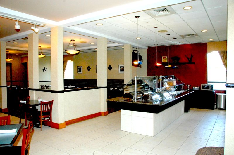 Best Western Plus Schaumburg Hotel & Conference Center - Schaumburg, IL