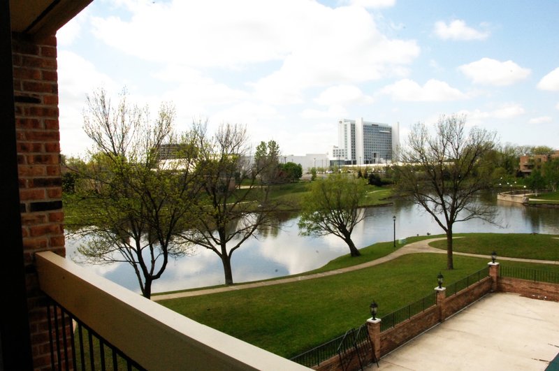 Best Western Plus Schaumburg Hotel & Conference Center - Schaumburg, IL