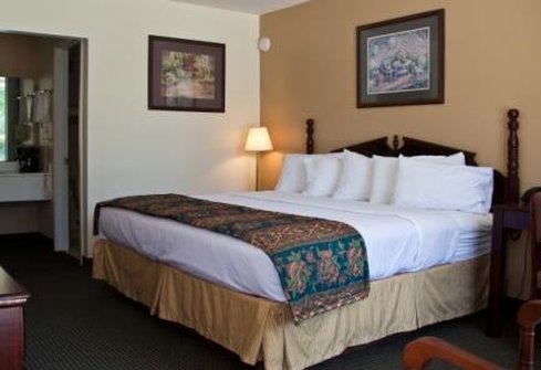 Carmel Inn & Suites - Thibodaux, LA