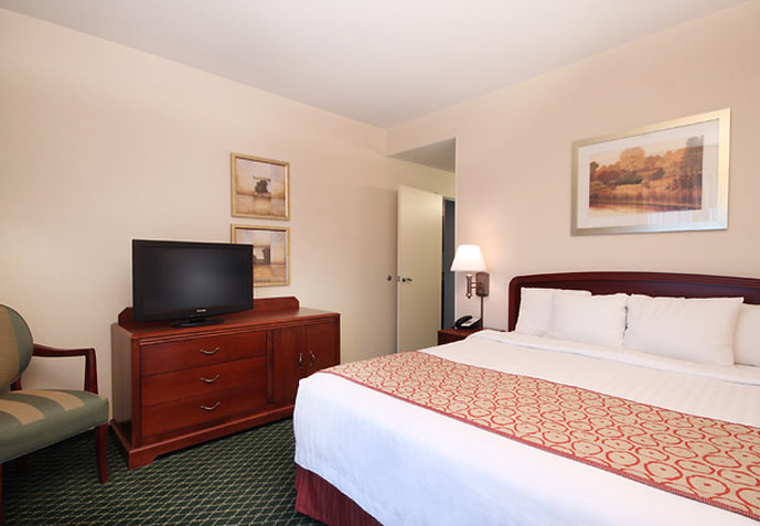 Courtyard By Marriott Roseville Galleria Mall/Creekside Ridge Drive - Roseville, CA