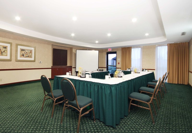 Courtyard By Marriott Roseville Galleria Mall/Creekside Ridge Drive - Roseville, CA