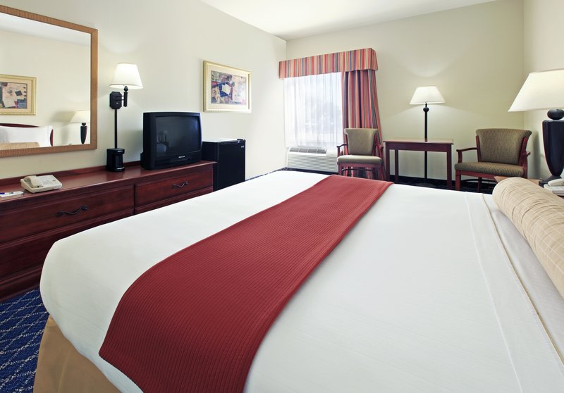 Holiday Inn Express - Bryant, AR