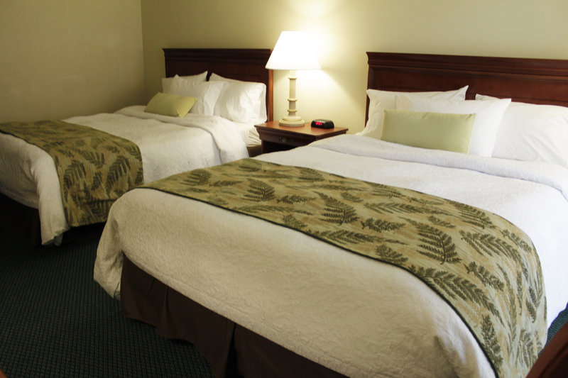 Yankee Inn Home Comfort - Lenox, MA