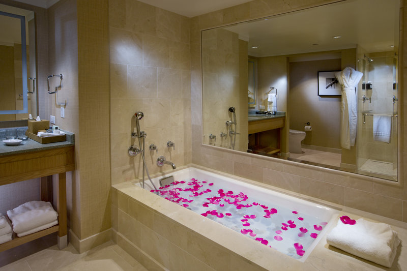 Hotel Amarano Burbank - Burbank, CA