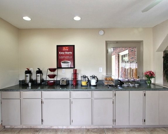 Econo Lodge - Walterboro, SC