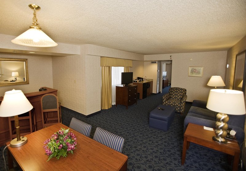 Embassy Suites Hotel - Covington, KY